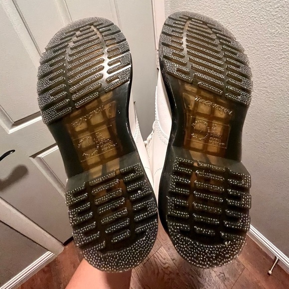 DR. MARTENS white leather 1460 twin zipper boots. Size 5 NWOT - Picture 10 of 12